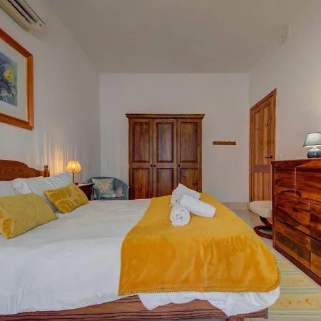 Ferienhaus Davina House - Terrace&garden - Sea Views St. Paul's Bay
